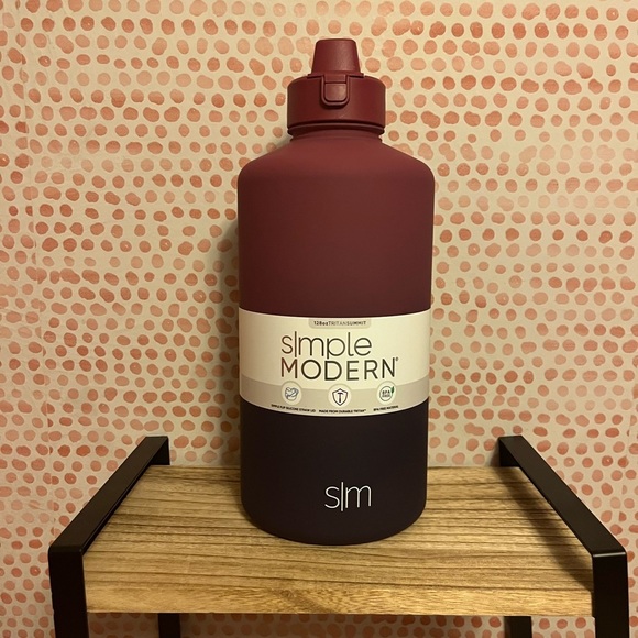Simple Modern 1 Gallon 128 oz Water Bottle (1 Bottle) - Picture 2 of 9